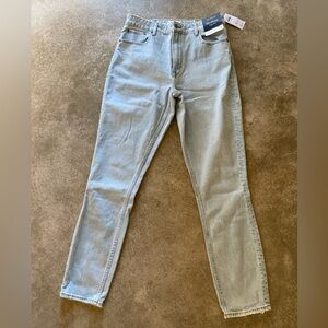 Abercrombie & Fitch Women's Light Blue Skinny Jeans size 8 Curve Love